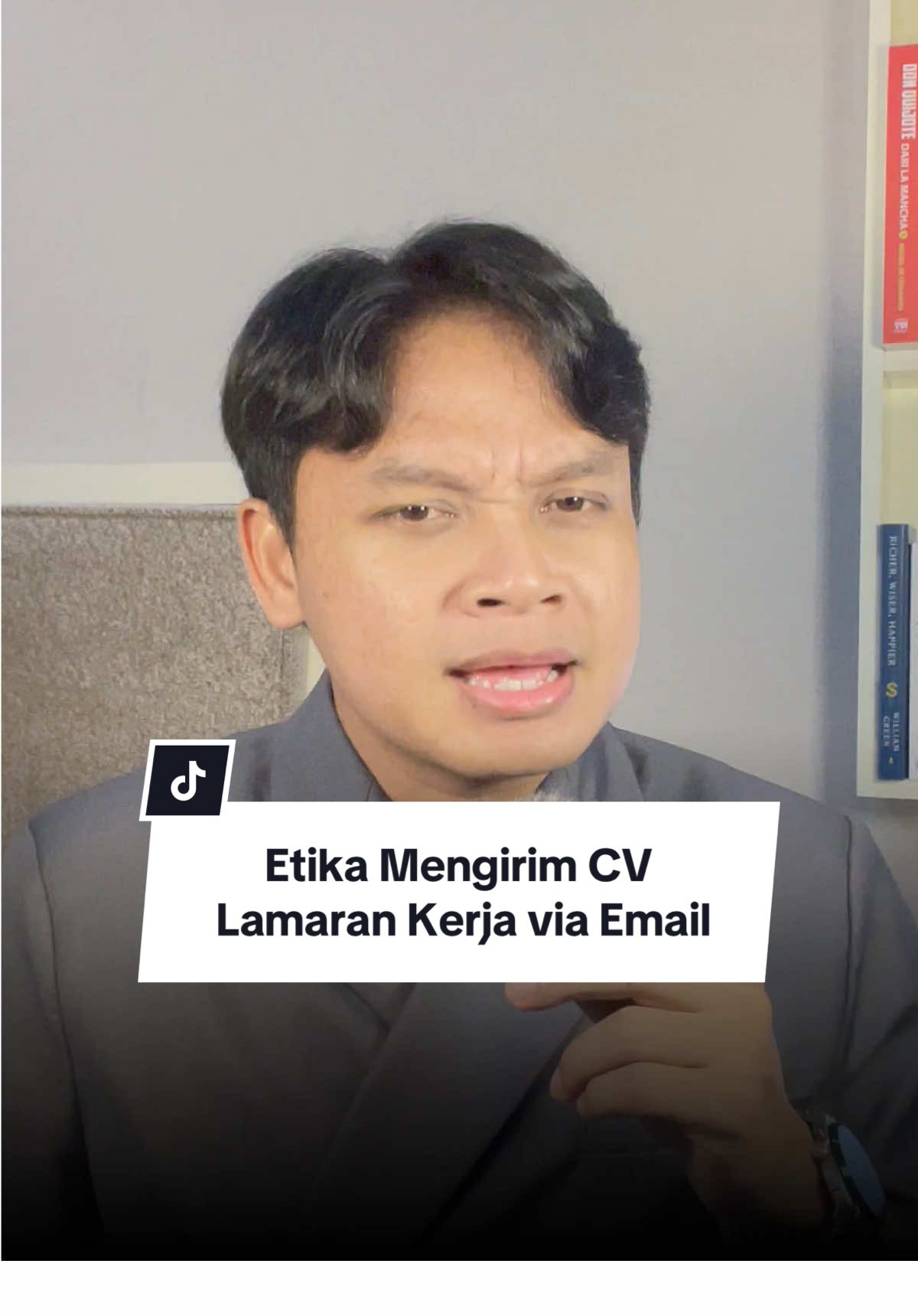 Etika mengirim CV lamaran kerja 2025. Ternyata masih banyak yang belum tahu nih. Semoga abis nonton video ini, langsung bisa jadi pelamar kerja yang tahu etika mengirim CV via email ya! Semangat!  #BelajarBarengApriRokh #SerunyaBelajar 