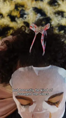 this is your sign to have a girls night in 😂🍿🍓🥰🧖‍♀️🥡#girlsnightin #ohhithemovie #auntieduties #auntiesbelike #coolaunt 