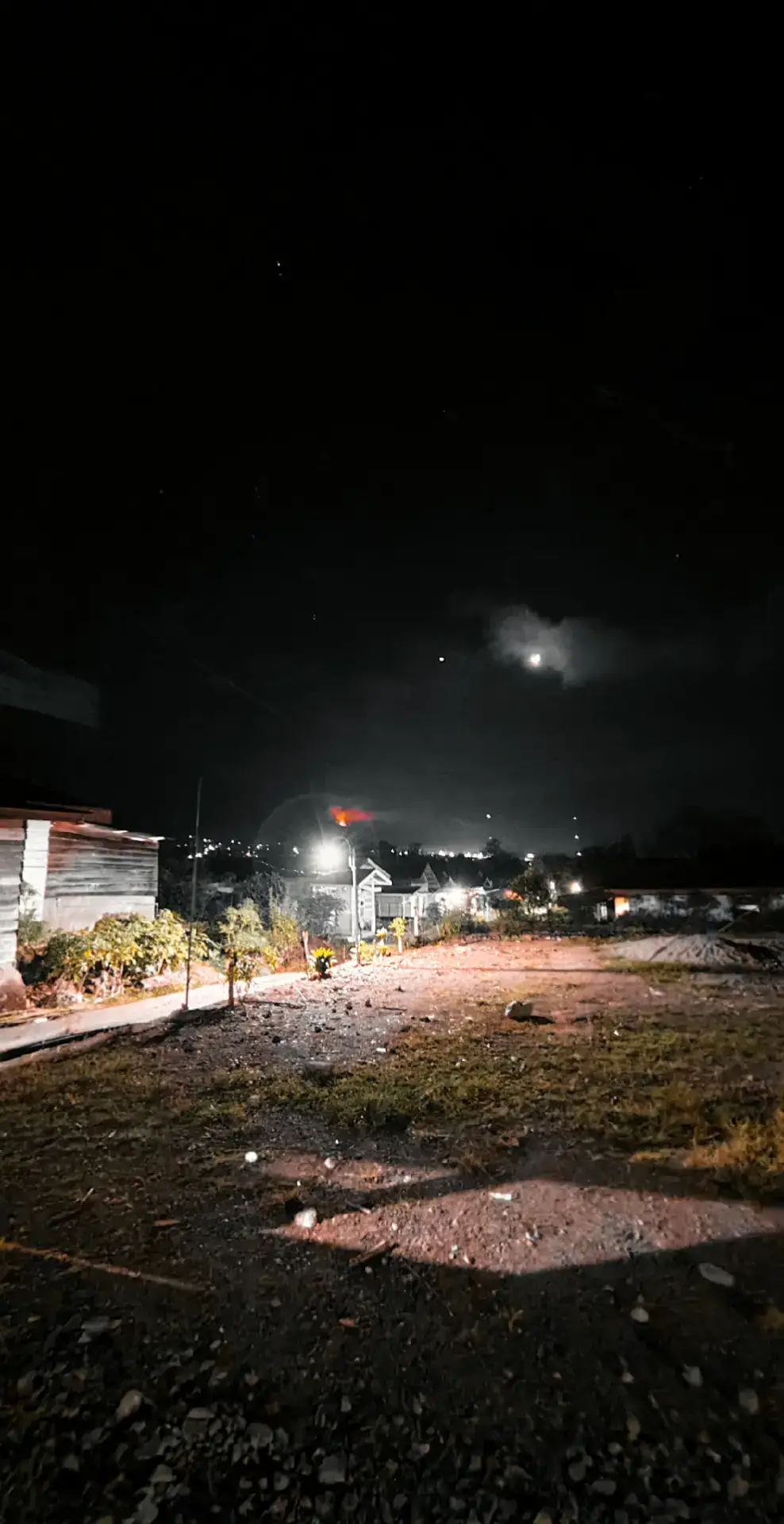 potret kampung saat malem. 🤗 #kampung 