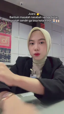 Tapi bersyukur tiap hari bisa bantuin banyak orangg 🥰 #fyppppppppppppppppppppppp #lewatberanda #kerja #customerservice #fypシ゚ #BANK #tellerbank #bri #viral #bankers 