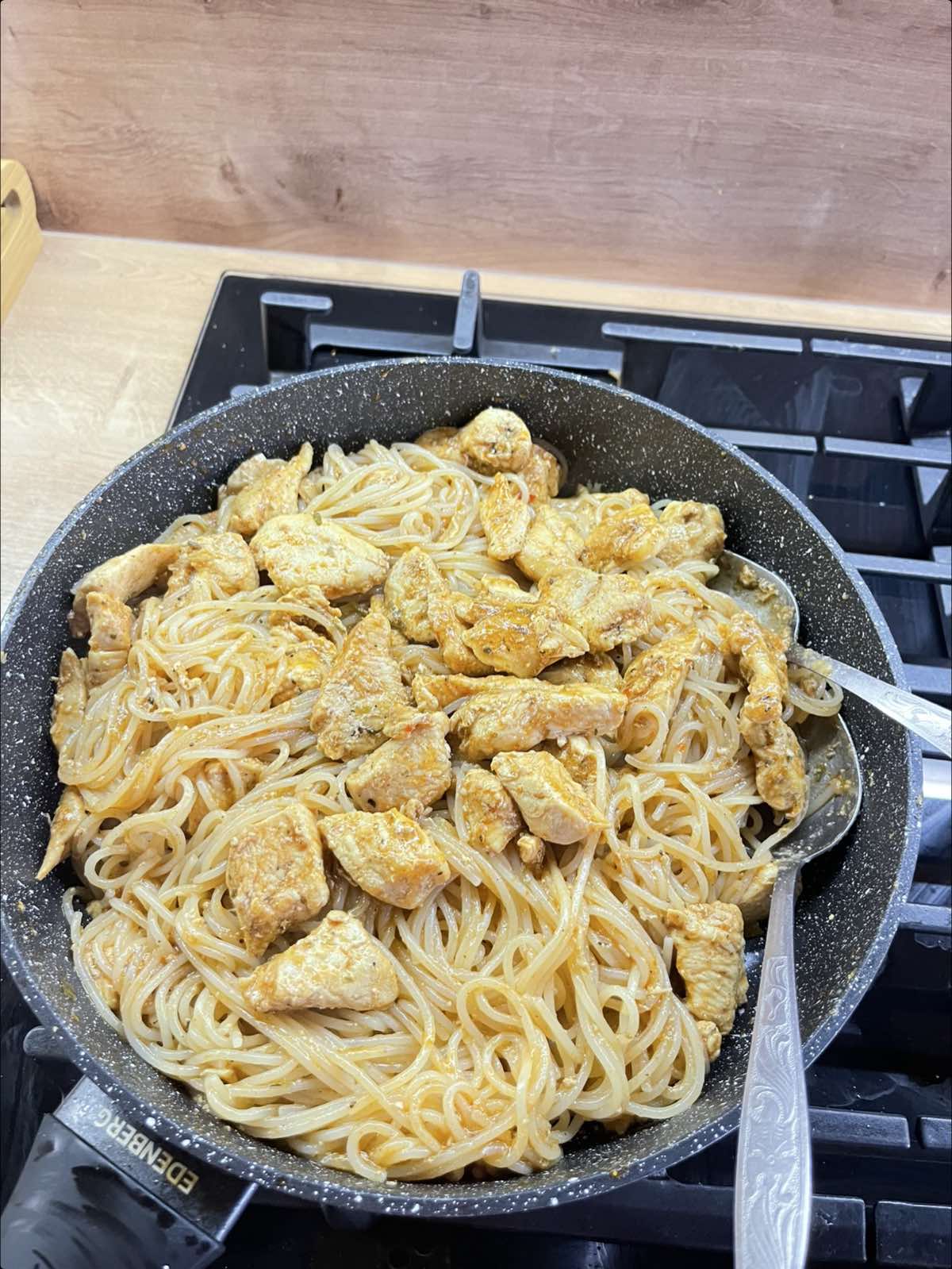 поки везе брату і сестрі😁😍 