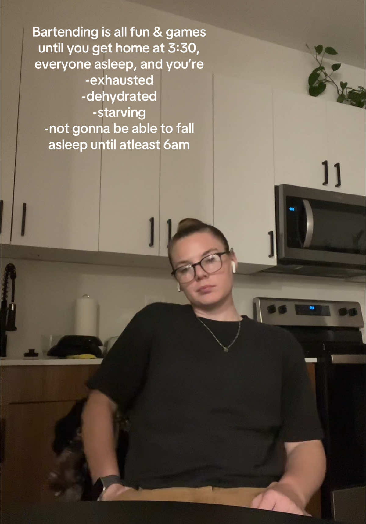 The late nights will humble you 😮‍💨 I love bartending, but getting home at 3:30AM dehydrated, starving, and wired is a different kind of tired. $900 in 10 hours? Worth it… maybe. 🤷🏼‍♀️💸 #bartenderlife #serviceindustry #postshift #weekendgrind #tips #3amthoughts #fyp b