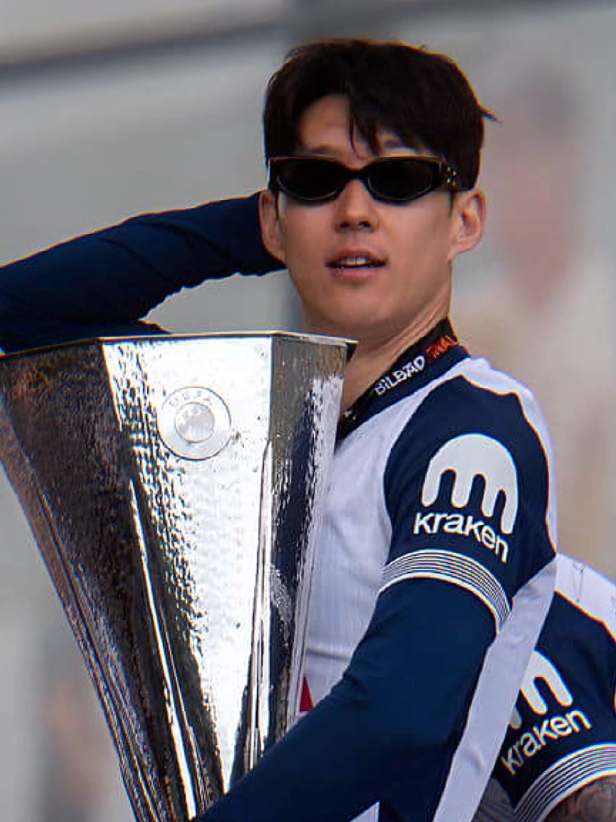 si tamvan dari korsel #son #heungminson #tottenham #uel #ucl 