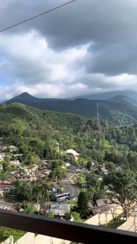 Ngadem sambil ngelamun di puncak pass 💆‍♀️🤍 #fypage #puncakbogor #bogorhits #bogorhits #naturevibes 