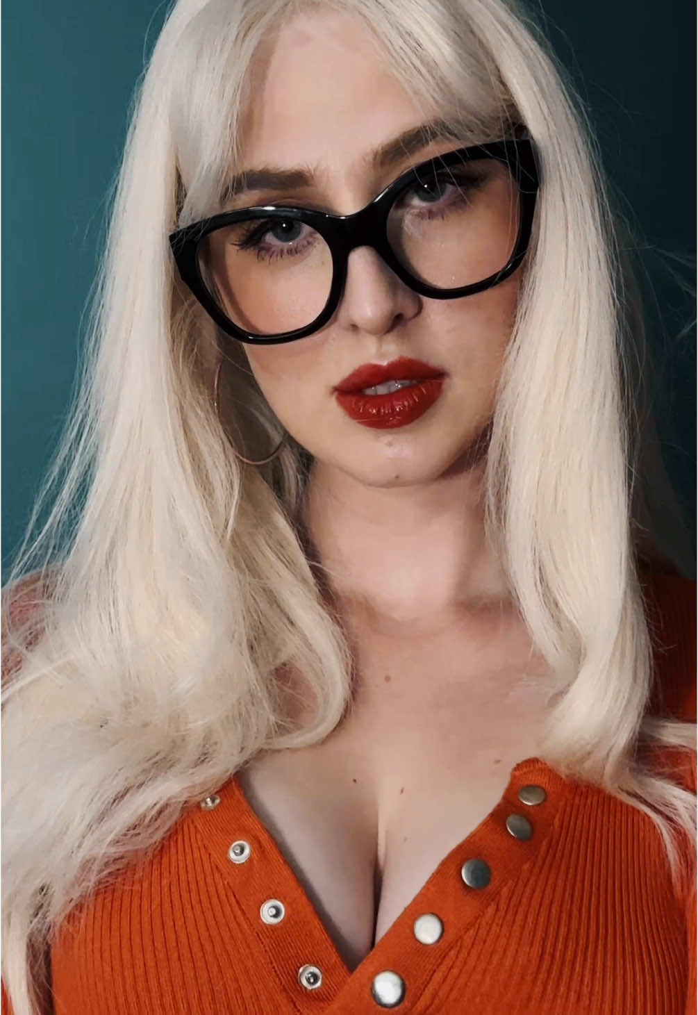 Two things Cat Grant and I have in common: we both like strange and we both own an orange ribbed body con top  #superman #supermanedit #superman2025 #supermancosplay #supermanmovie #catgrant #catgrantcosplay #superherocosplay #superherocostume #newcosplay #newcosplayer #whoshouldicosplay #screenaccurate #screenaccuratecosplay #screenaccurateclothes 