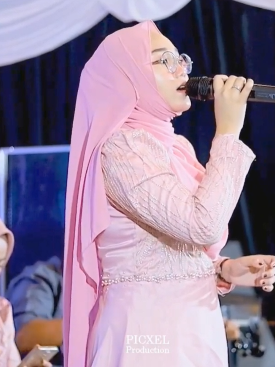 Adam & Hawa syahdu polll😍 @elfawwaz_official1 @fildacil06   #fildaazatilisma #qosidah #qosidahmodern #fyp #tiktokviral #tiktok #mentahanvideo #masukberanda #pixelproduction #qasidah #qasidahviral #gambusmodern #4u 