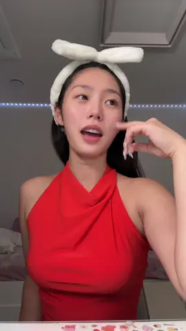 No makeup??? Products: salmon toner&cream @Heveblue Cosmetics  #heveblue #salmoncaringcentellaline #pdrn #salmondna #salmoneggs #glassskin #kbeauty #koreanskincare #skincareroutine #skincaretips #kpop 