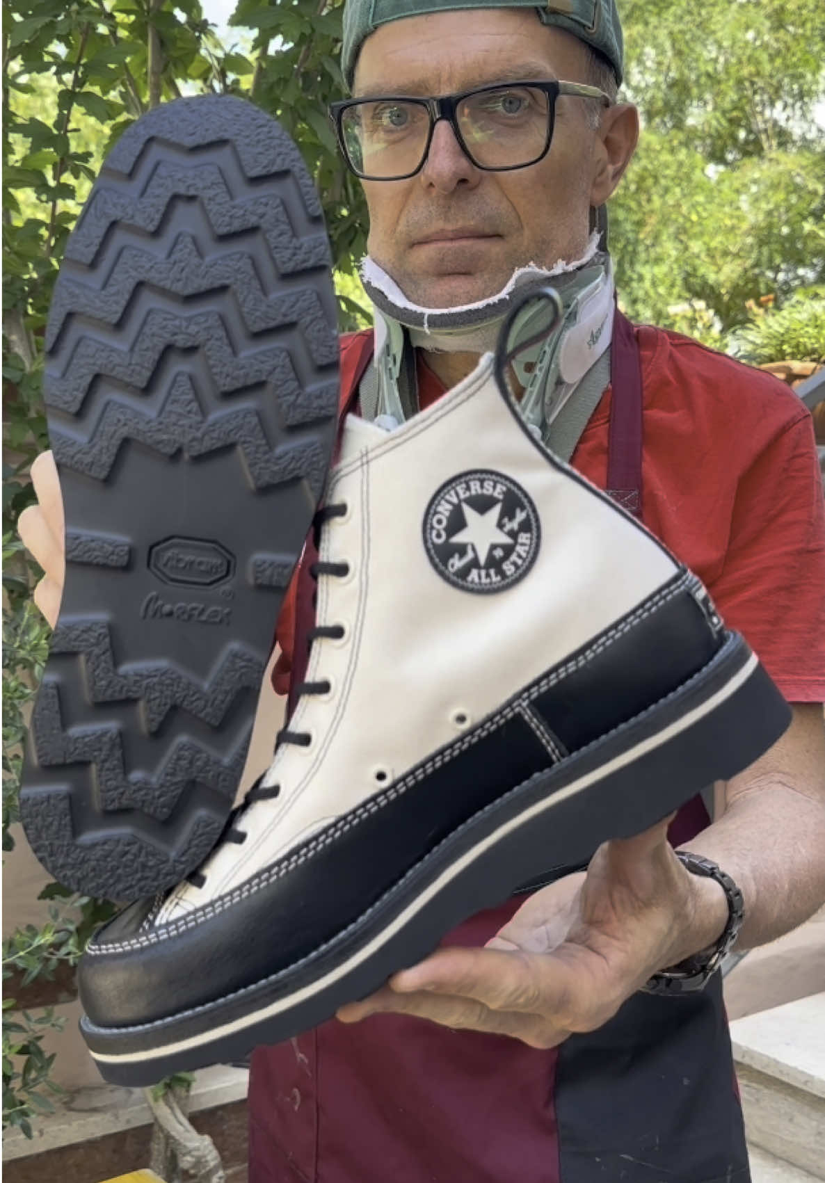 Personalizzazione 👟Converse All⭐️Star, suola Vibram Cristy-Morflex  #vibram #vibramsole #vibramsoles #vibramcustomization #customizeyourshoes #repairyourshoes #premiumcobbler  #repairifyoucare #customizeyourshoe #repairyourshoe #repairyourshoesandboots #curaeripara #converseallstar #chucktaylor #converse #customconverse #conversehead #confidenceineverystep 