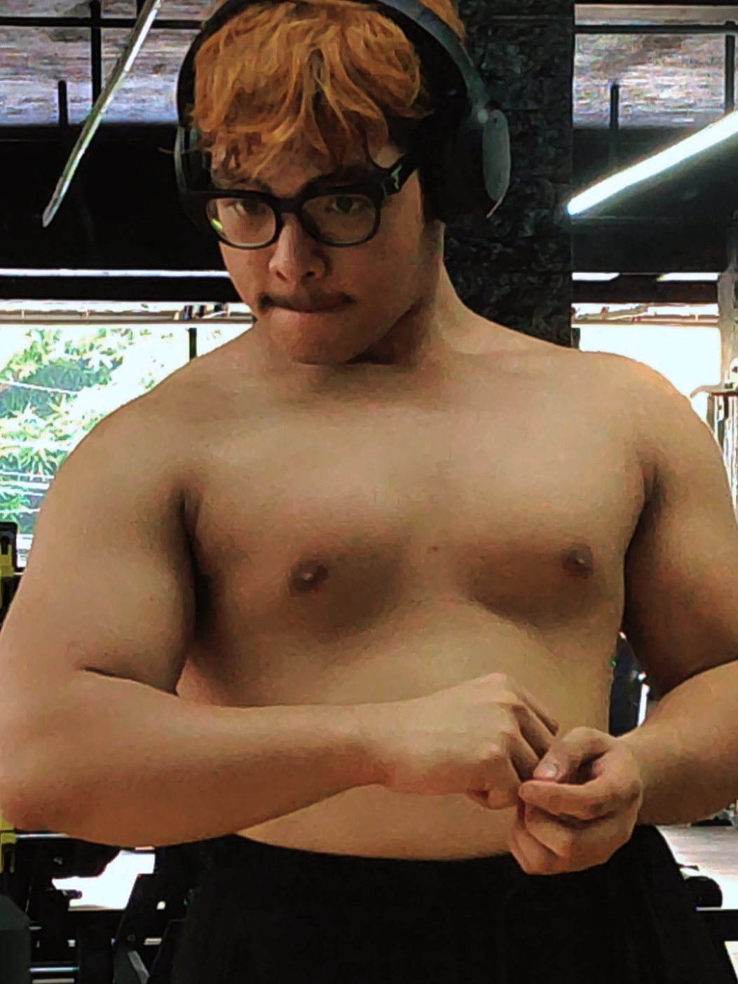 FIRST SHIRTLESS VID HIHI :3 THANK YOU FOR THE 5K FOLLOWERS sorry haven't been uploading lately, I've been thinking of trying to make a Workout Routine Video, but yeeee kinda shy filming around people especially if cam's on the way or gym's really busy I'll try my best if y'all want me to also I took a mental health break cuz I've been really down for a long while and a bit burnt out, I'll try my best to post as often so yeeeee :3 THANKS AGAIN FOR THE 5K FOLLOWER HIHI :3 #gym #chubby #fypシ #fyp #chonky #chonk #chonky #bigboi #GymTok #bodybuilder 