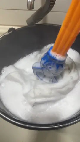 Melhor que Vanish, percarbonato de sódio tira manchas. Como desamarelar as roupas. Veja aqui ⬇️