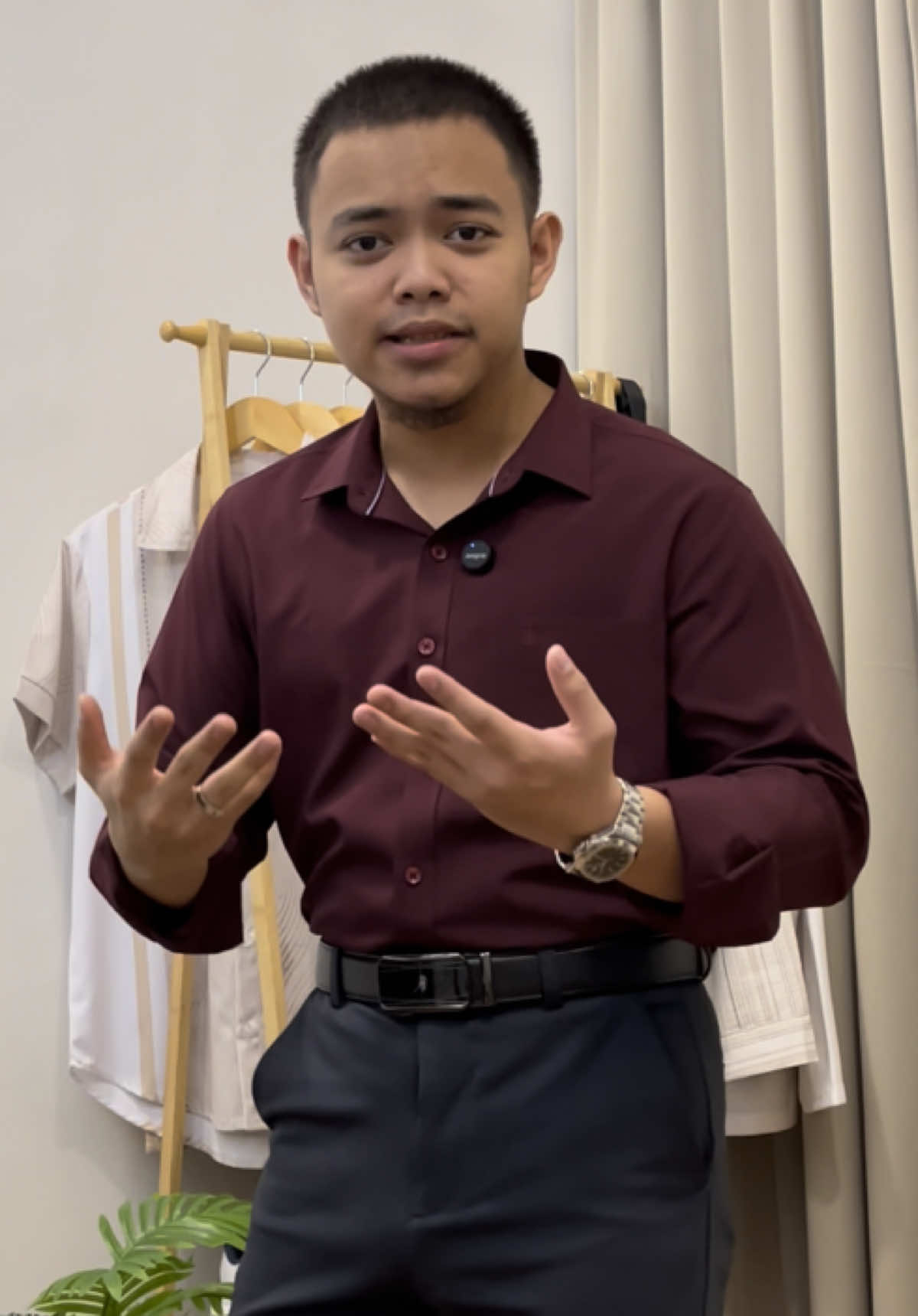 Baju kemeja daripada Bentop ni memang sesuai pakai buat pergi kerja. #baju #kemeja #kemejamurah #kemejaviral 