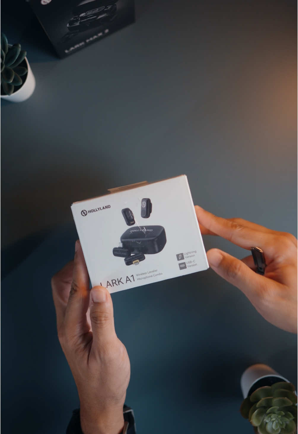 Unboxing the @HOLLYLAND PH Lark a1. Content creation made easy with this mic #hollyland #mic #larka1 