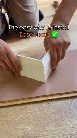 The easy way install baseboard 💯✅  . . #baseboard #moulding #vinyl #flooring #design #trend #Home #homedecor #fyp #viral 