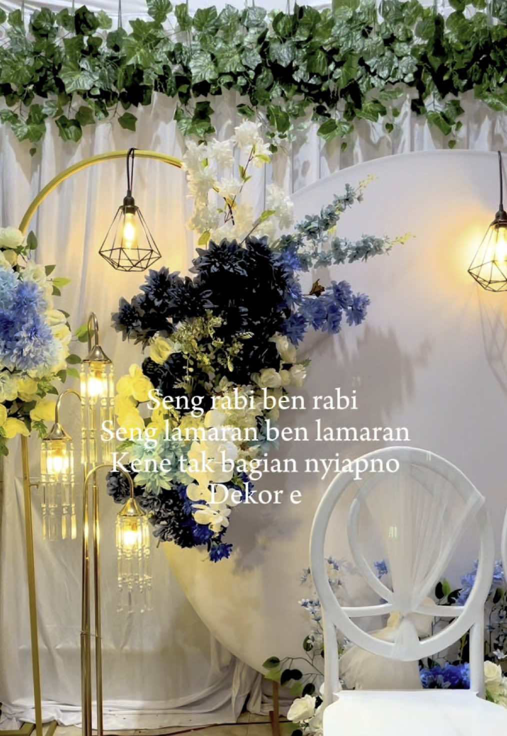 #royaldreamsdecorationbangkalan #royaldreamsdecor #dekortunangan #dekorengagement #dekorlamaran #lamaranmoment #lamaransederhana #dekor #dekormurah #dekorbangkalan #dekorasilamaran  #tunang #tunangan #tunanganmoment #dekorasiwedding #dekorasipelaminan  #bangkalanmadura #bangkalan #fyp #fypage #fypage #viral #fypviral #masyaallahtabarakkallah 