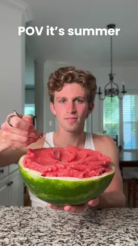 The easiest snack ever 🍉 𝘿𝙚𝙩𝙖𝙞𝙡𝙨: - 1/2 medium watermelon - 2 cups frozen strawberries - 1–2 cups frozen watermelon chunks - 1/2 cup coconut/regular water (adjust for thickness) - 1–2 tablespoons honey or maple syrup (optional) - Juice of 1/2 lime (brightens it up) 𝘿𝙞𝙧𝙚𝙘𝙩𝙞𝙤𝙣𝙨: 1. Cut the watermelon in half. Scoop out the flesh and set the rind aside as a bowl. 2. Add watermelon to the freezer for at least 6 hours. 3. In a blender, combine frozen strawberries, frozen watermelon, a splash of coconut water, honey or maple syrup if using, and lime juice. Blend until smooth and thick. 4. Pour the smoothie back into the hollowed-out watermelon. -  -  -  #watermelon #healthy #food 