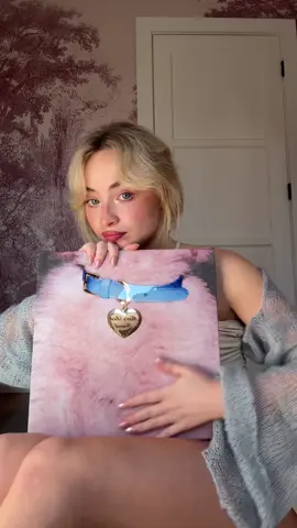 I made a special Luxe vinyl for Man’s Best Friend that you can pet. It is soft and fuzzy and I’m very excited about that clearly  pre order now x 