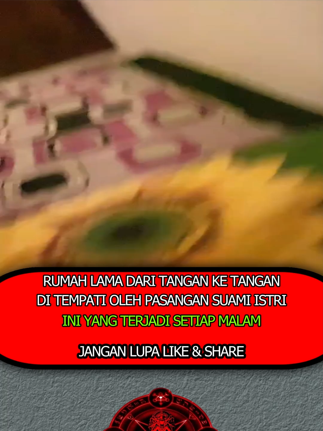 Gimana Menurut Kalian Tentang Rumah Ini    Apa ini real atau mandrid ?  - - - - #reals #horror #sosok #kunti #rumahhorror #fypツ