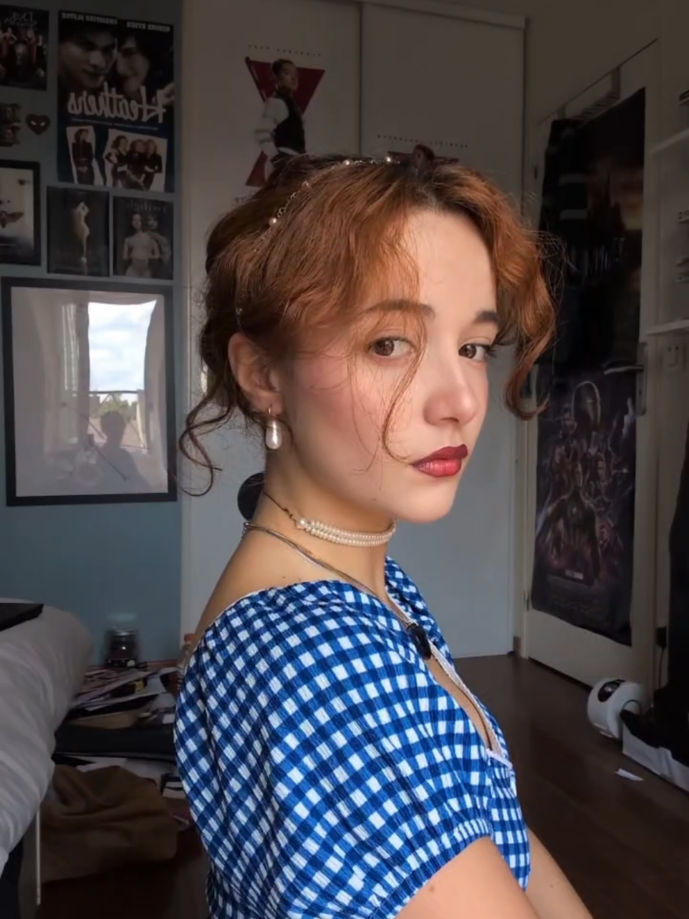 rose inspired hair and makeup 🙏🏻 (don't mind me saying pen instead of pin) #fyp #rosedawson #katewinslet #titanic #hairstyletutorial #princesshairstyle 