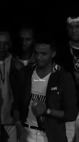 Dunida kuso Tusa🥺❤️#CapCut #ᗰOᕼᗩN͜͡Oᗯ🤴🏾🦅#mohan #jawi_bila🌊❤️🌴 #somalilyrics🌺😕💎 #fyppppppppppppppppppppppp 