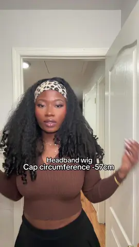 Wig cap size info :  circumference - 57 cm length - 30 cm width  - 30 cm