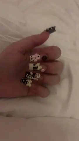 Another post for these bc they are to cute #nails #cutecore #art #pianonails #nailinpso 