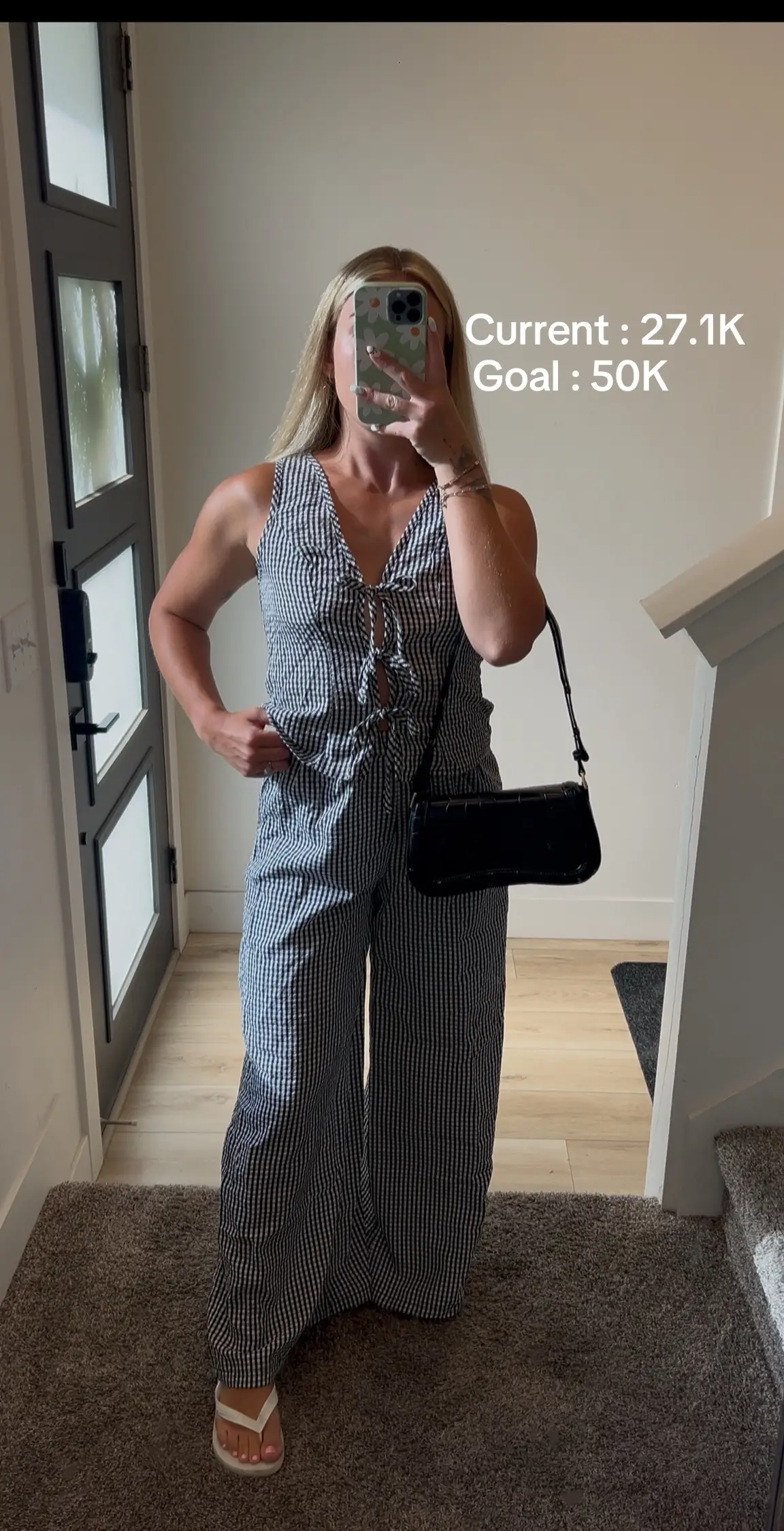Wanting to build a bigger community on here🫶🏼 if your a mom, a nurse or someone who loves fashion - health or fitness welcome to my page. I share a little bit of everything and everyone is welcome🫶🏼 #fyp #foryou #influencer #influencerjourney #viral 