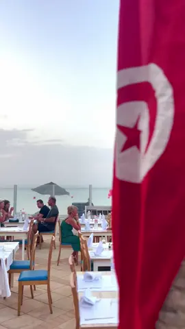 🇹🇳 Le 25 juillet à Monarque Dar Jerba – une soirée inoubliable pour célébrer la République tunisienne. Ambiance, buffet, plage et émotions… la Tunisie dans toute sa splendeur. 🎥 AT Consulting & Management lance sa première vidéo TikTok, en partenariat avec Monarque Hôtels. L’événementiel, autrement. #ATConsulting #MonarqueHotels #DarJerba #25Juillet #RépubliqueTunisienne #TikTokTunisie #Événementiel