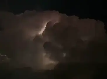 #والبرق ورعود السما والسحب ترزم وتهما#إكسبلور ☁️🤍