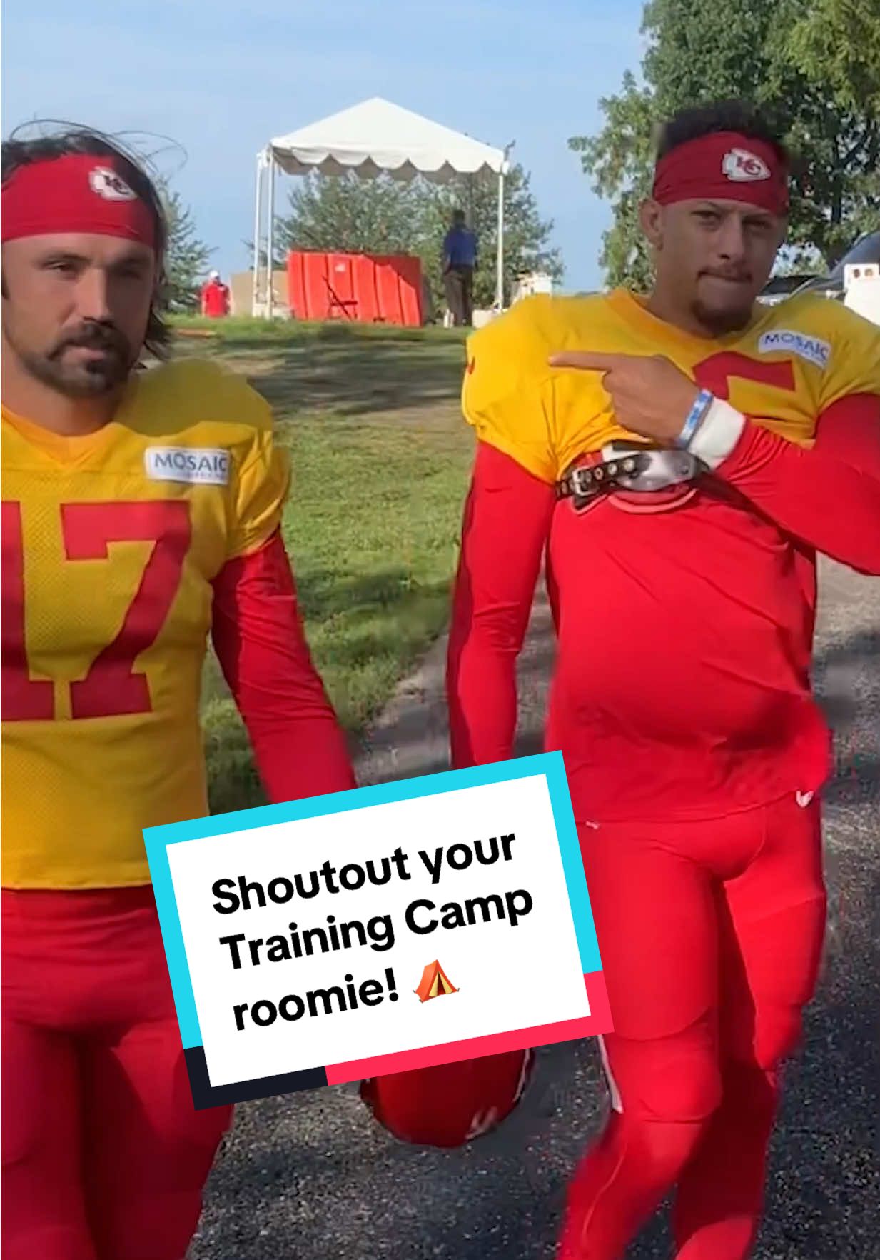 Trent had to set the record straight 😭🤣 #qotd #kansascitychiefs #roommates 