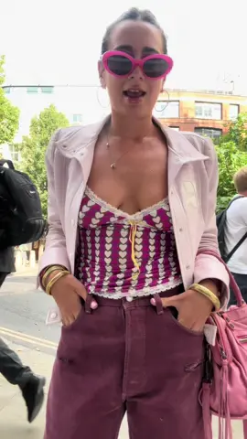 I’m obsessed w this vibe the more mismatch the better #fyp #london #OOTD 