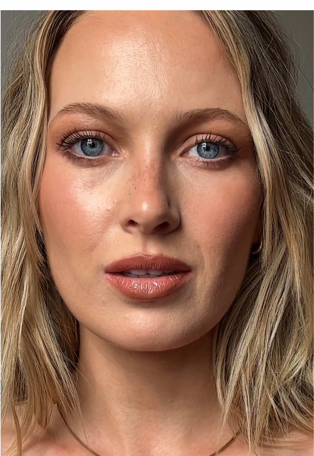 My makeup always starts with the outfit. Once I know what I’m wearing, the rest just sort of flows. What about you, what inspires your look? #makeuptutorial #makeuptips #beautytips #stylingtips #sunkissedmakeup #effortlessbeauty #makeup  @NARS Cosmetics @makeupbymario @maccosmetics @Iris&Romeo @Karuna Skin @Tanielle Jai @Bobbi Brown @urban decay 