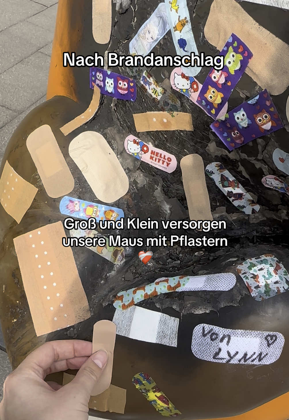 Wer macht denn sowas??? 🥺 #diesendungmitdermaus #kindheit #brand #vandalismus #erstehilfe #gutebesserung #pflaster #wdr 