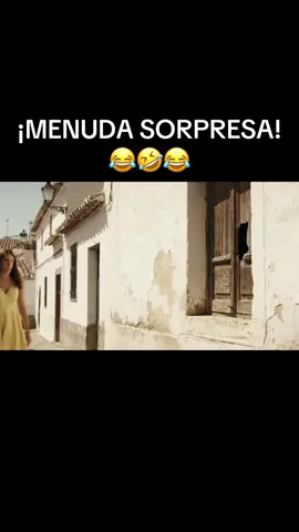 Una chica de 20 años siente la curiosidad de averiguar que hay dentro de una casa abandonada, pero se encontrará con una sorpresa graciosa. #fyp #humor #inteligenciaartificial #veo3 