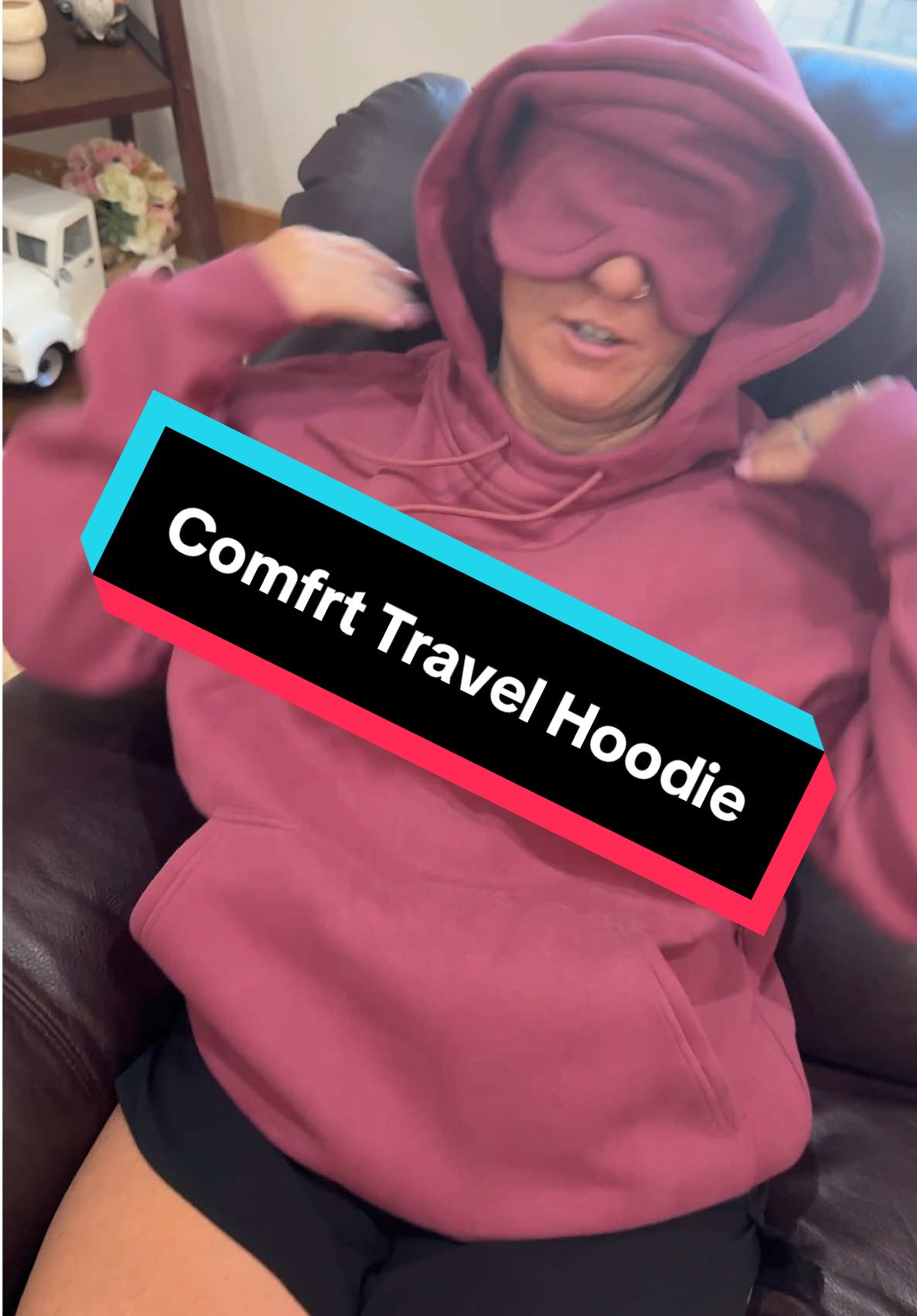 This comfort travel hoodie has a built-in sleep mask and I'm obsessed 😴✈️  #TikTokShop #TikTokMarketPlace #tiktokmademebuyit #Hoodie #sweater #travelhoodie #HoodieSeason 