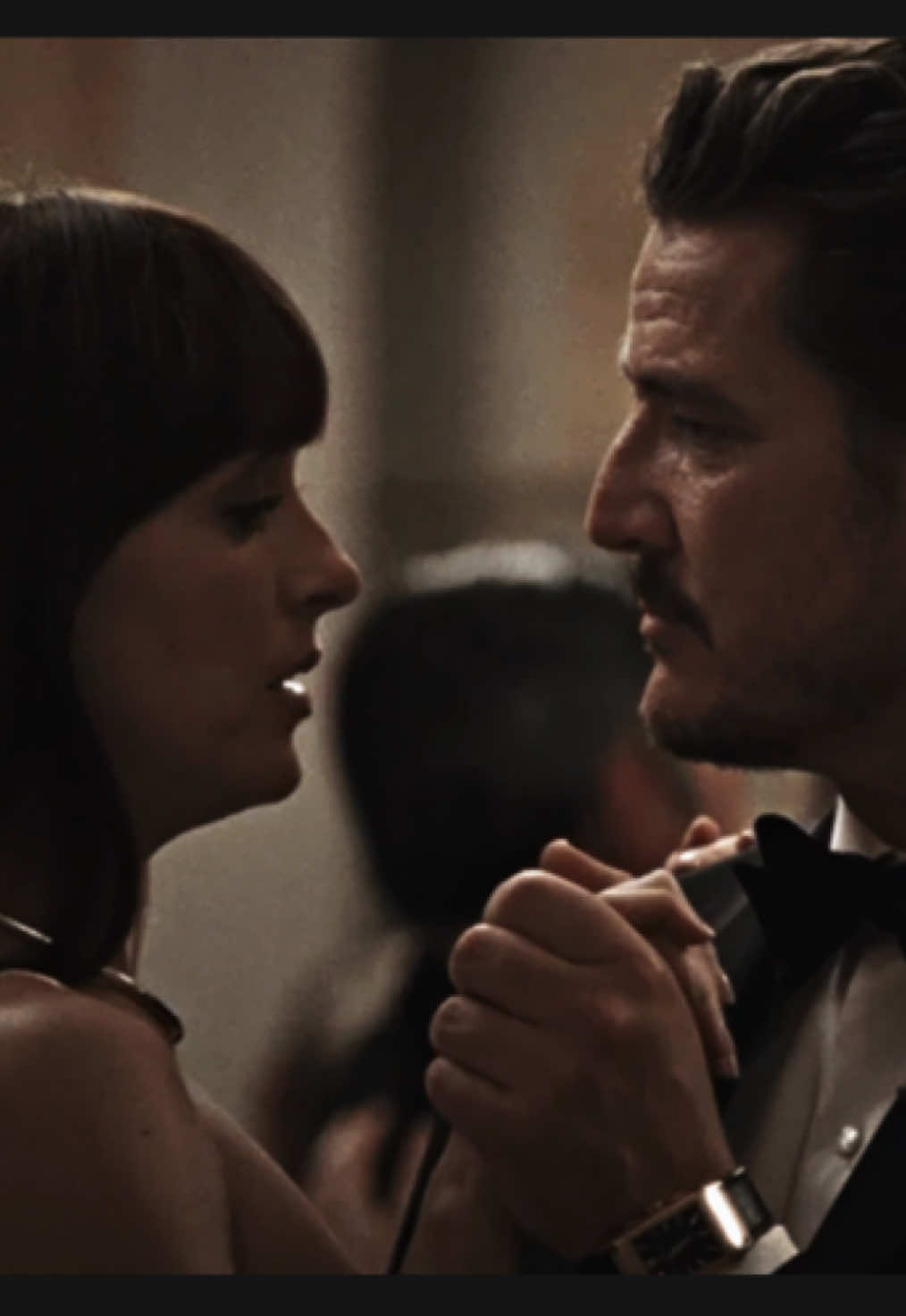 #oldermen #agegap #lovetriangle #pedropascal #chrisevans 