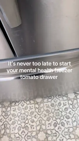 Tomato ASMR because @Caitlyn K | Easy Recipes did it first 