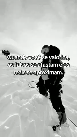 Tem gente que só te respeita quando percebe que você não precisa mais dela. #foco #reflexãododia #motivaçãoparavida #mentalidadeforte 