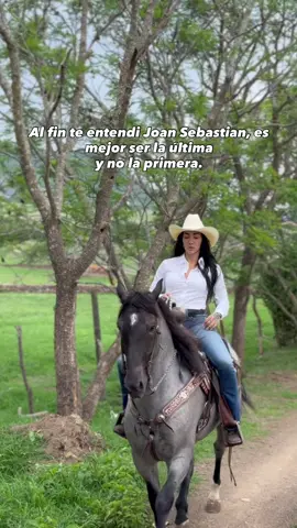 🙂‍↕️🙂‍↔️🙂‍↕️ • #verocasillas #LoveIsLove #amoresamor #videoviral #caballostiktok #caballos #montar #mexicana