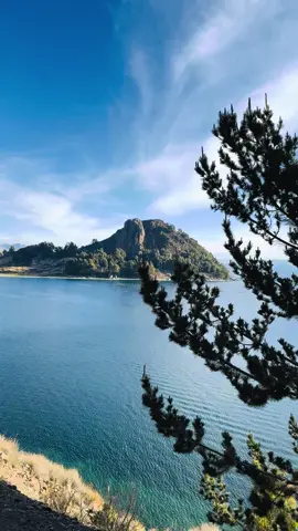 #bolivia🇧🇴 #copacabana #turismo #viajes #travelphotography #turismo #boliviateavel #nature #travelphotography #traveler #paisaje #carretera #paisaje #naturaleza #travel #creatorsearchinsights