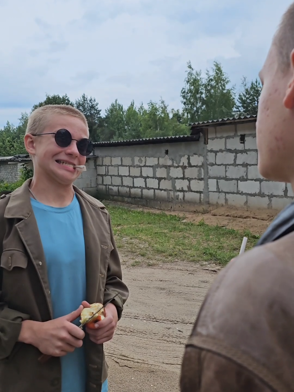 Хотели отжать часы у генерала #CapCut #генеральскиекотлы #фильм #фильмы #кино #пародия #утомлённыесолнцем #никитамихалков #fyp #fypシ 