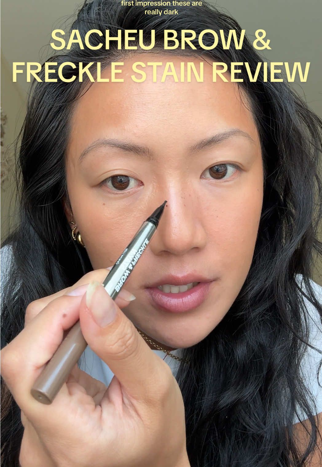 Reviewing the @SACHEU Beauty US brow & freckle stain in shade 2 caramel latte as a daily brow draw-on girl and freckle connoisseur 😌 also used @beaubble freckle pen #sacheubeautyfrecklestayn 