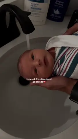 don’t tell me my newborn isn’t the cutest thing you’ve ever seen🥹 #newborn #homesick #pregnant #pregnancy #postpartum #motherhood 