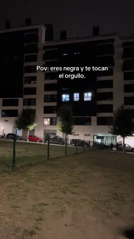 no me dejó ventaja. 