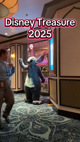 Hanging out with Disney characters on the Disney Treasure @Disney Parks #coastershauntsdarkrides #disney #disneycruise #spiderman #stitch #goofy 