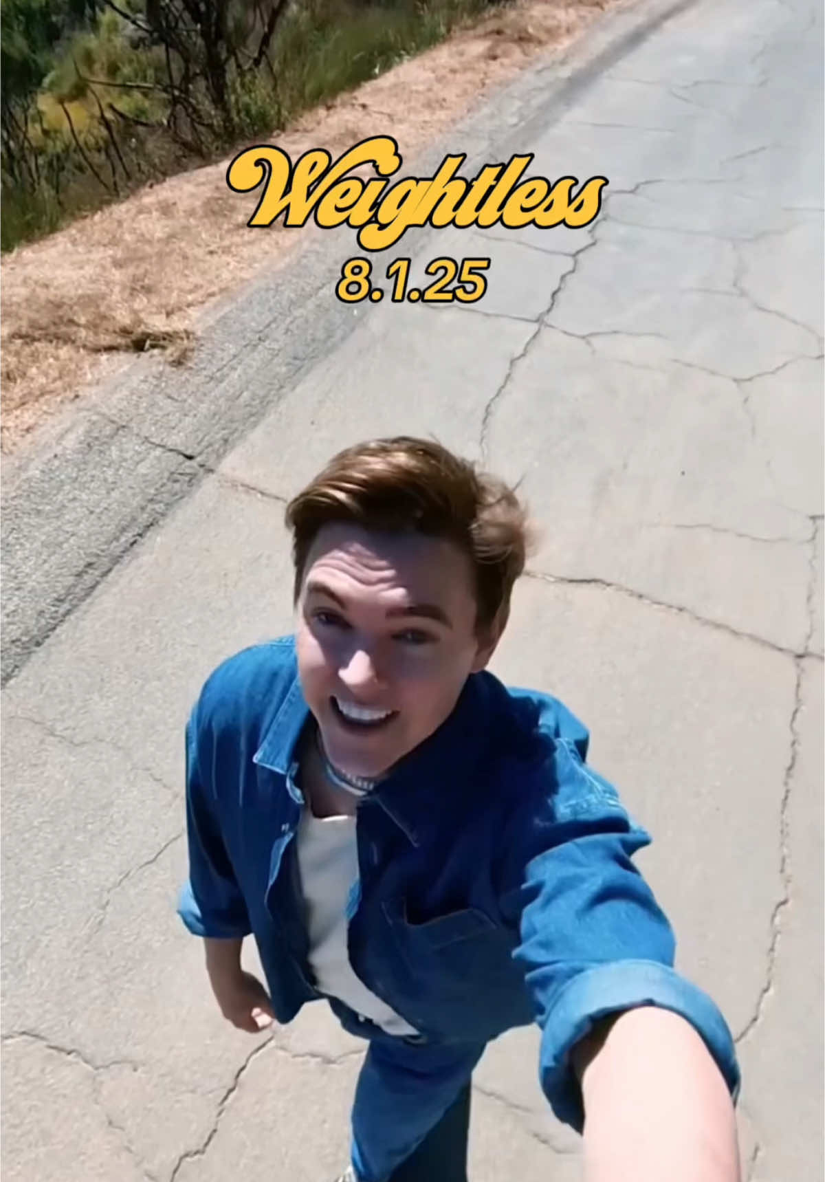 I think you guys are gonna like this one… Weightless drops 8|1.  Pre-Save at Link in Bio ☁️🙌🏼 