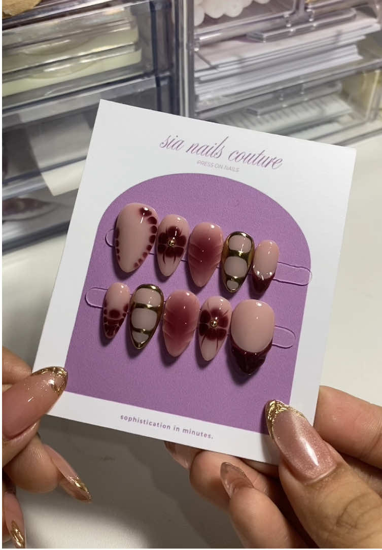 packing pretty things for pretty people 💌 we accept custom orders, just dm us @sianails.couture ! 🫧 #pressons #pressonnails #stationery #business #nailinspo #nails #fyp 