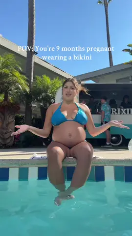 The only way I’m staying cool in the summer at 9 months pregnant 🤣🤰🏽@alexxricooo   #pregnant #MomsofTikTok #thirdtrimester #9monthspregnant #pregnancy #firsttimemom 