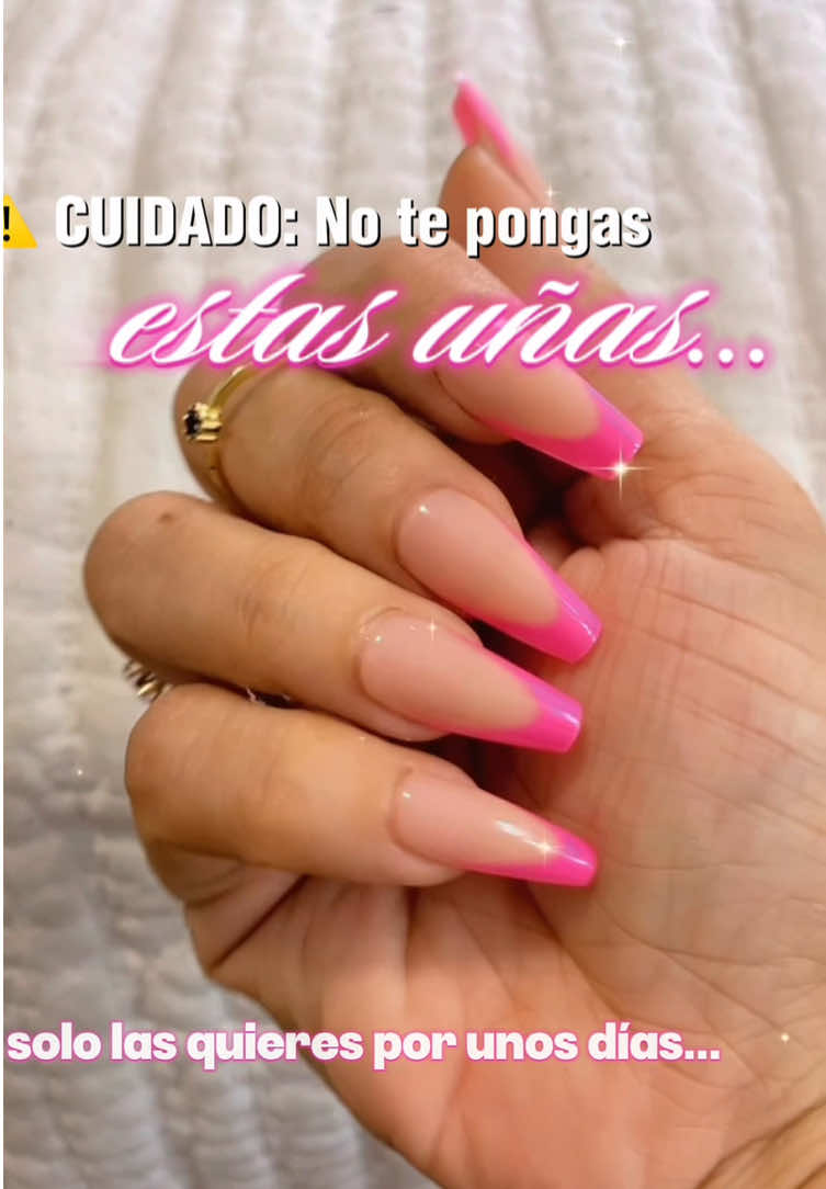 ⚠️ No te pongas estas uñas si solo las quieres por unos días… Me las puse por 5 días y ya voy por 15 😳 💅 150 piezas, French Tip pastel, brillan en la oscuridad ✨ Uñas de salón en casa. Te dejo el dato 😉 #PressOnNails #TikTokShopFinds #UñasEnCasa #GlowNails #SXCcosmetics #NailTok