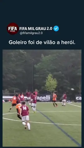 Goleiro foi de vilão a herói.