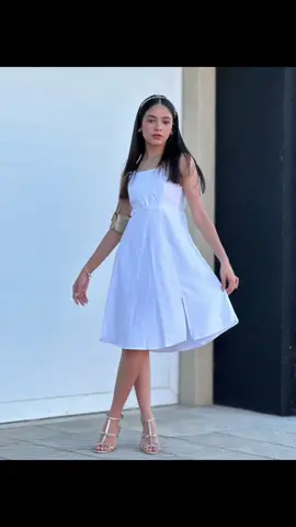 María Luisa also wears an outfit as charming as she is! 